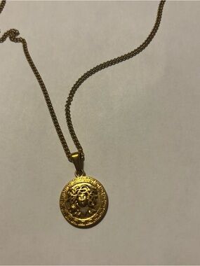 Medusa Necklace - Women’s Jewelry